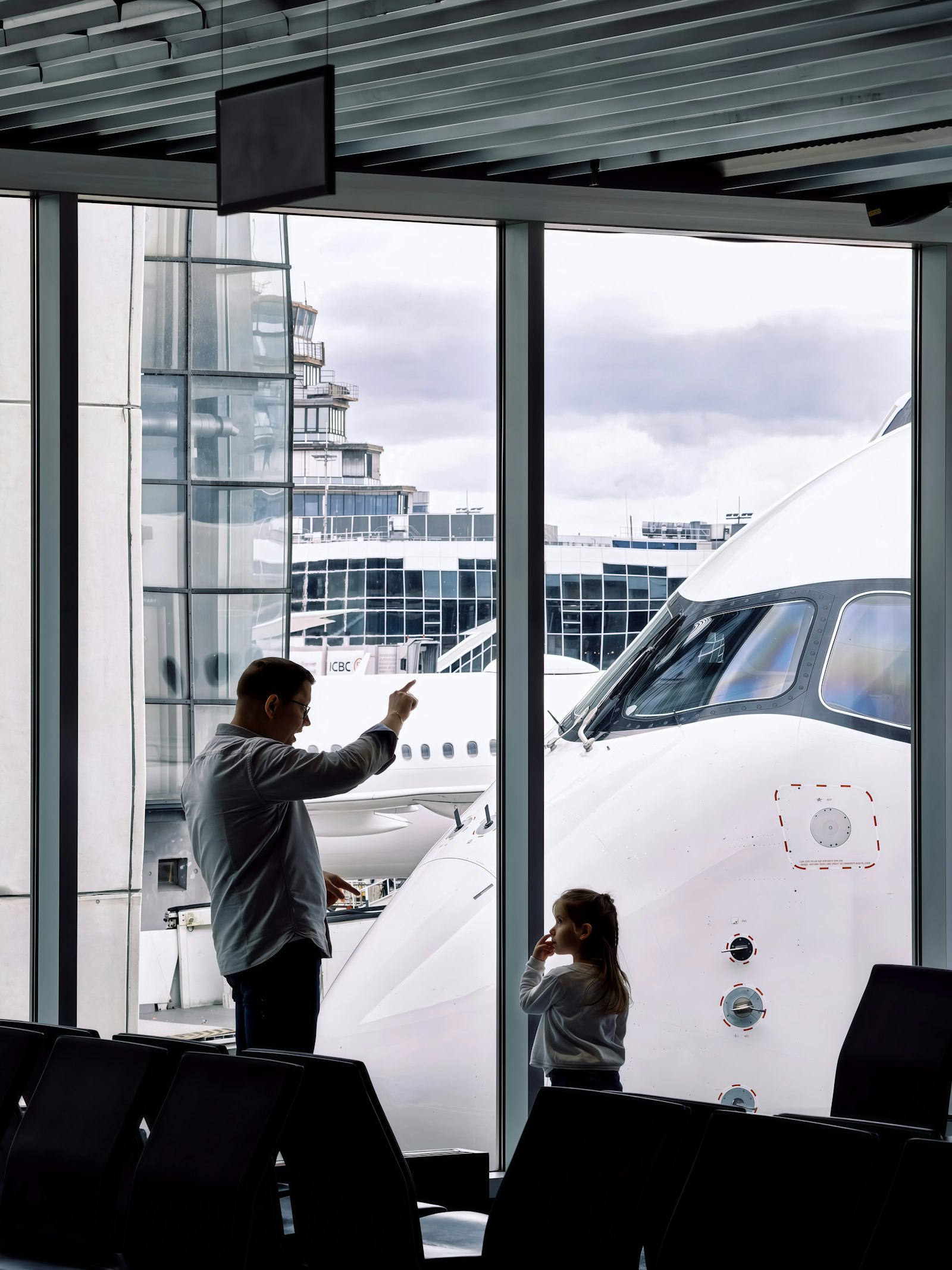 Flying With Toddlers: A Survival Guide for the First Hour
