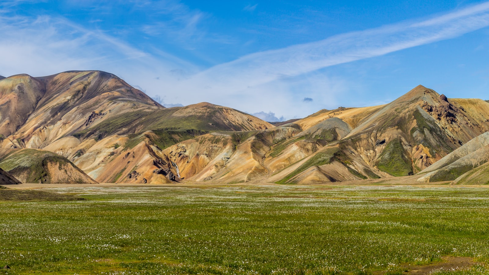 Trekking the Laugavegur trail across Iceland's highlands