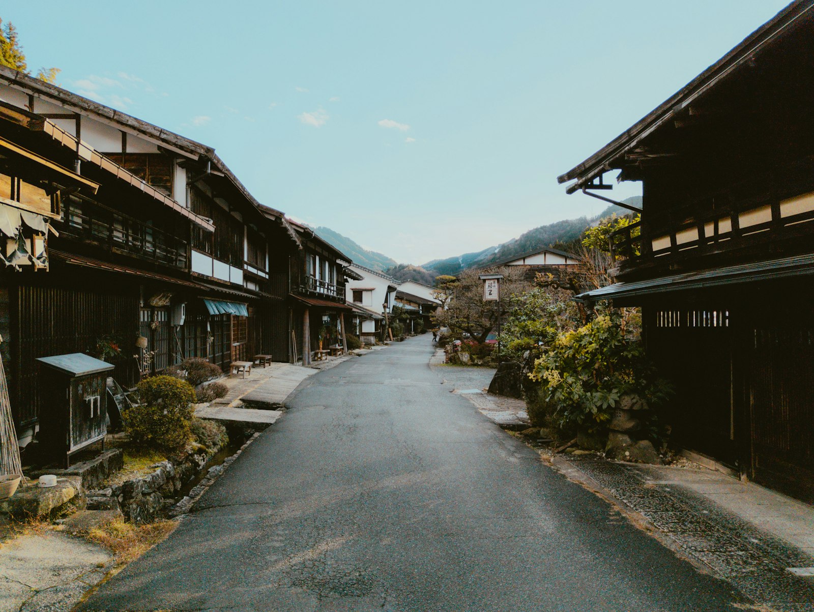 Walking the Nakasendo between Magome and Tsumago